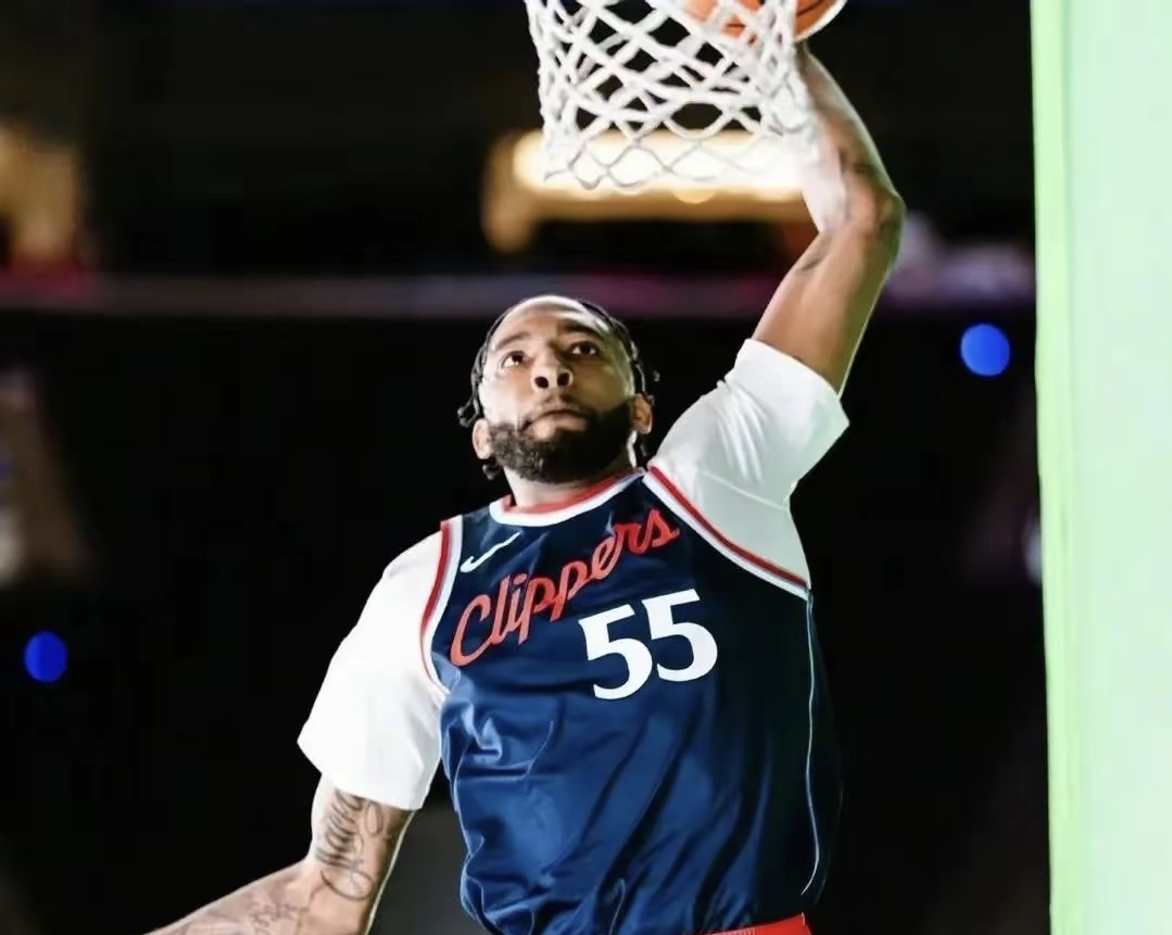 包含从集结日波特兰开拓者备战足总杯到巴塞罗那迎英超关键赛，今晨洛杉矶快船备战国王杯的词条九游体育